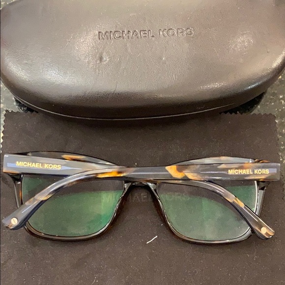 Michael Kors prescription glasses - Picture 2 of 2